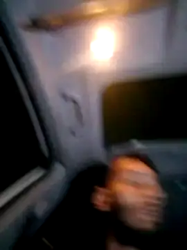 jhon01000 online show from April 20, 5:21 am