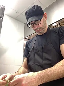 hailzeffn online show from March 18, 1:47 pm