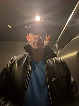 hailzeffn online show from April 18, 11:16 pm