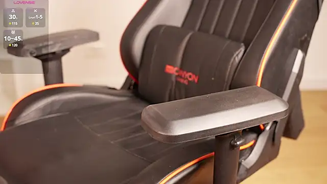 Vikky Love online show from February 14, 7:33 pm