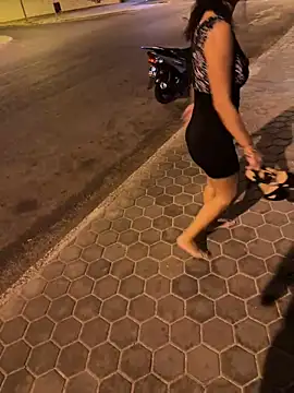 Snapshot of therealbeverlycious chatting on December 31, 11:49 pm therealbeverlycious online show from December 31, 11:49 pm