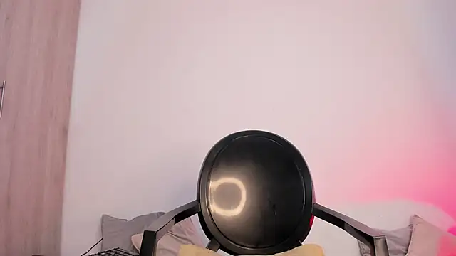  miamadison online show from February 28, 11:36 am