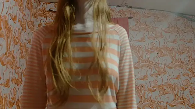 strawberrysmoothie online show from November 11, 10:43 pm