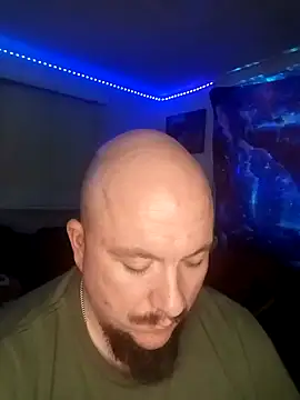 Snapshot of Spunonymous chatting on January 1, 9:07 am Spunonymous online show from January 1, 9:07 am
