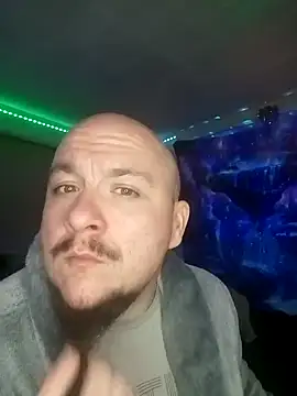 Snapshot of Spunonymous chatting on January 2, 5:03 am Spunonymous online show from January 2, 5:03 am