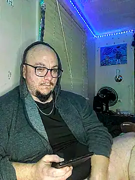 Snapshot of Spunonymous chatting on February 16, 11:27 am Spunonymous online show from February 16, 11:27 am