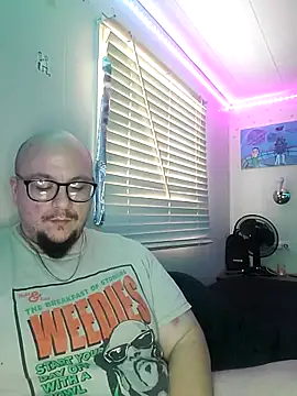 Snapshot of Spunonymous chatting on February 19, 12:55 pm Spunonymous online show from February 19, 12:55 pm
