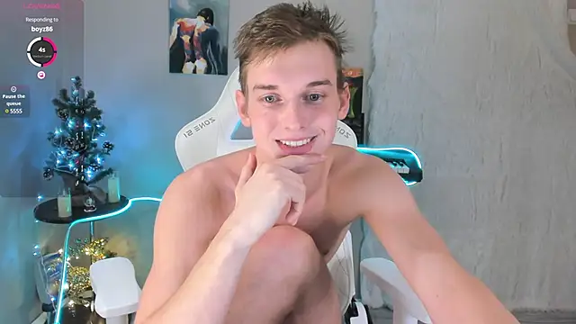 Snapshot of 4ever_dude chatting on December 29, 9:39 am 4ever dude online show from December 29, 9:39 am