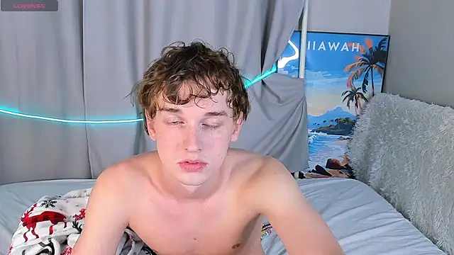 Snapshot of 4ever_dude chatting on September 19, 11:33 am 4ever dude online show from September 19, 11:33 am