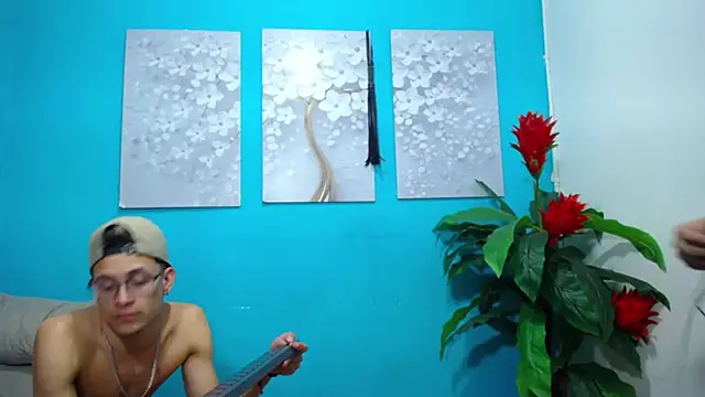 Leon hot X online show from January 14, 12:11 am