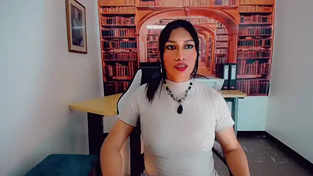 khiara moretti online show from January 7, 10:30 pm