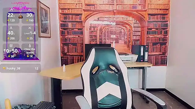 khiara moretti online show from February 5, 1:37 am