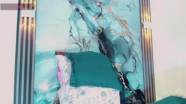 khiara moretti online show from February 3, 11:37 am