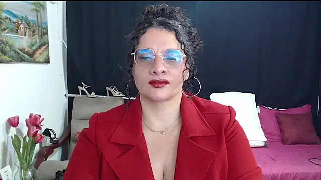 Snapshot of Aleja_Gonzales chatting on June 11, 3:59 am Aleja Gonzales online show from June 11, 3:59 am