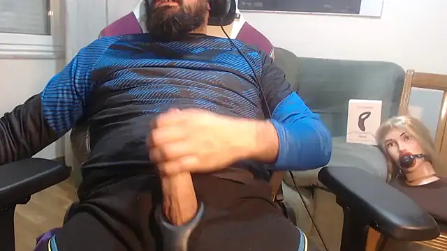 Snapshot of master4subslut chatting on January 29, 12:22 am master4subslut online show from January 29, 12:22 am