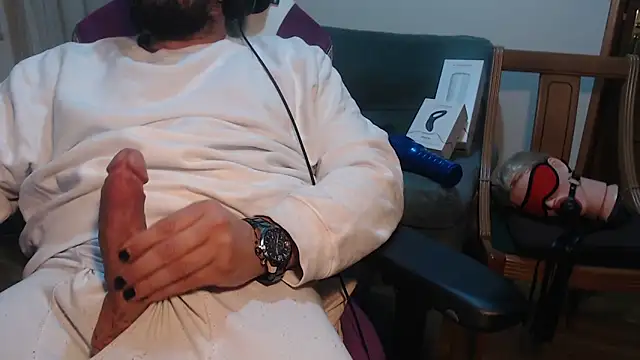 Snapshot of master4subslut chatting on May 14, 10:38 pm master4subslut online show from May 14, 10:38 pm