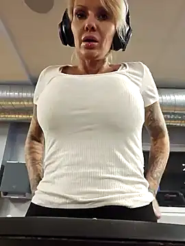 Ninasweden online show from January 30, 9:04 pm