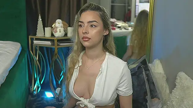 Snapshot of ScarletColes chatting on January 10, 10:36 pm ScarletColes online show from January 10, 10:36 pm