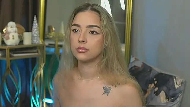 Snapshot of ScarletColes chatting on January 16, 10:55 pm ScarletColes online show from January 16, 10:55 pm