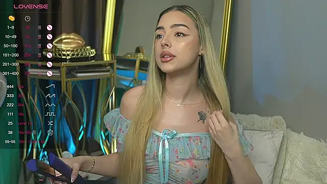 Snapshot of ScarletColes chatting on January 30, 10:41 pm ScarletColes online show from January 30, 10:41 pm