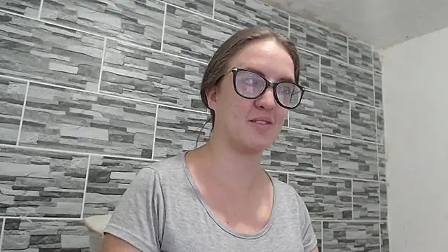 Snapshot of Venus_Santana chatting on December 17, 12:23 am Venus Santana online show from December 17, 12:23 am