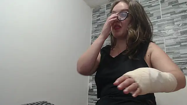 Snapshot of Venus_Santana chatting on January 17, 8:22 pm Venus Santana online show from January 17, 8:22 pm