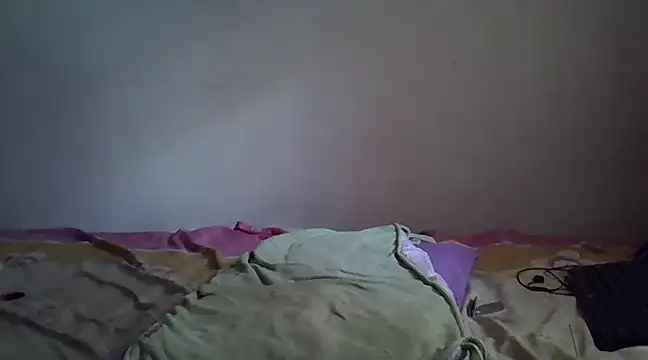 Snapshot of THUEBA17 chatting on February 16, 8:32 am THUEBA17 online show from February 16, 8:32 am