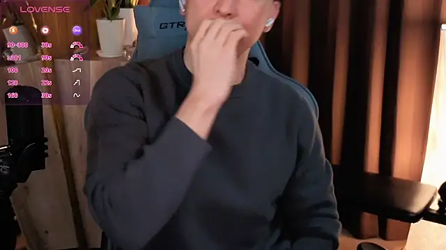 Snapshot of HARU-outdoor-x chatting on March 3, 2:15 pm HARU-outdoor-x online show from March 3, 2:15 pm