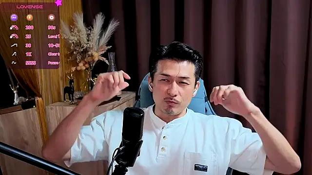 Snapshot of HARU-outdoor-x chatting on October 21, 2:18 pm HARU-outdoor-x online show from October 21, 2:18 pm