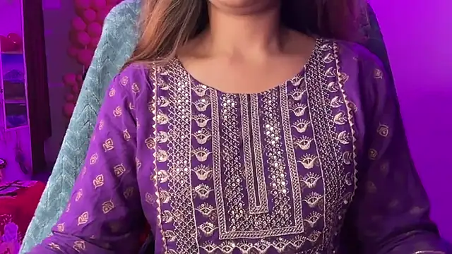 Royal girl 1 online show from February 14, 5:10 pm