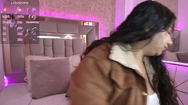 Miaa Smiith1 online show from January 8, 11:43 am