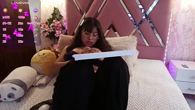 Miaa Smiith1 online show from March 8, 3:24 pm