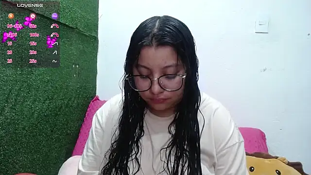 Miaa Smiith1 online show from November 6, 10:05 am