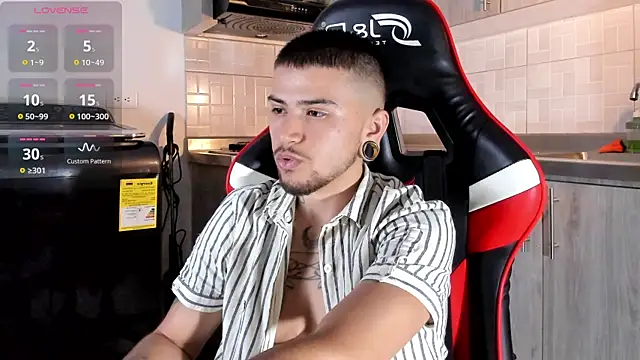 ftmphilip  online show from November 20, 11:15 pm