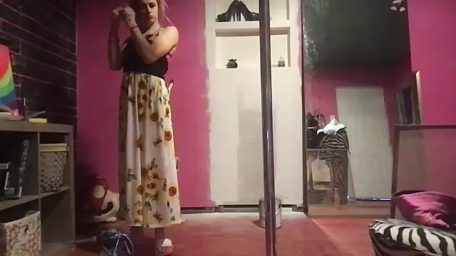 watermellonpussy online show from December 22, 1:44 pm