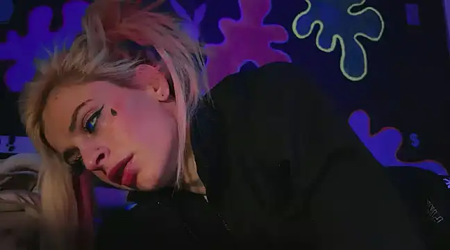 watermellonpussy online show from December 28, 12:45 pm