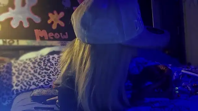 watermellonpussy online show from February 16, 3:58 am