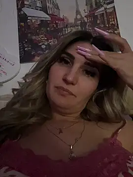 EvelynFrances online show from February 26, 9:37 pm