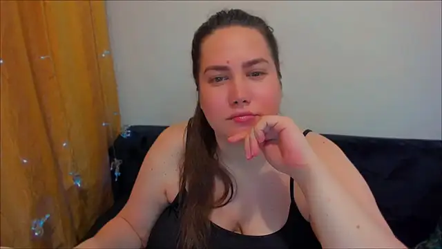 Snapshot of _madalexa_ chatting on December 15, 5:10 pm madalexa online show from December 15, 5:10 pm