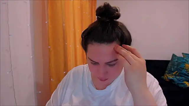 Snapshot of _madalexa_ chatting on February 2, 6:37 am madalexa online show from February 2, 6:37 am