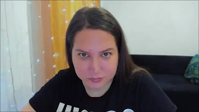 Snapshot of _madalexa_ chatting on October 14, 1:34 pm madalexa online show from October 14, 1:34 pm