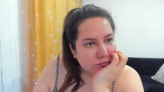 Snapshot of _madalexa_ chatting on March 1, 3:25 pm madalexa online show from March 1, 3:25 pm