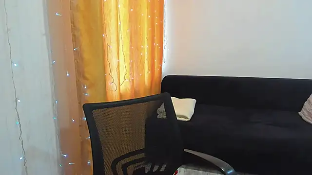 Snapshot of _madalexa_ chatting on March 25, 1:28 pm madalexa online show from March 25, 1:28 pm