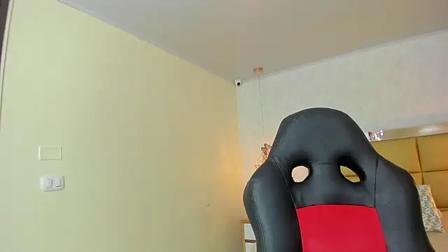 Snapshot of LARSONMIA chatting on September 11, 12:16 pm LARSONMIA online show from September 11, 12:16 pm