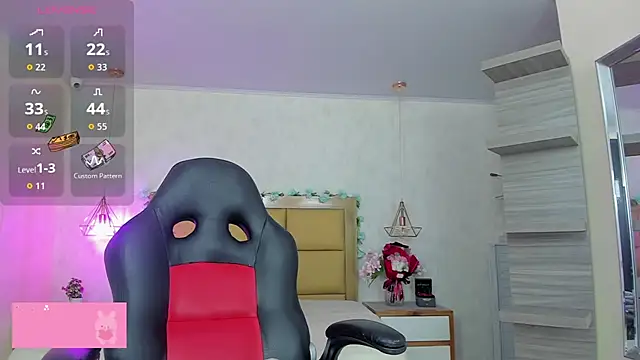 LARSONMIA online show from February 3, 12:32 pm