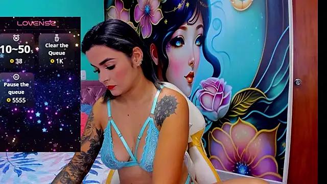 mia bigtits17 online show from December 17, 11:59 pm