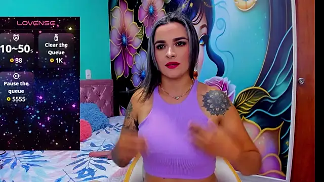 mia bigtits17 online show from December 28, 12:36 am