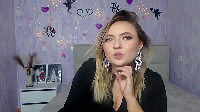 SallyVerda online show from February 9, 4:36 am