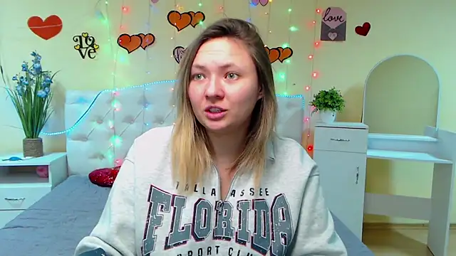 SallyVerda online show from February 14, 6:19 pm