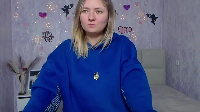 SallyVerda online show from February 18, 10:38 am